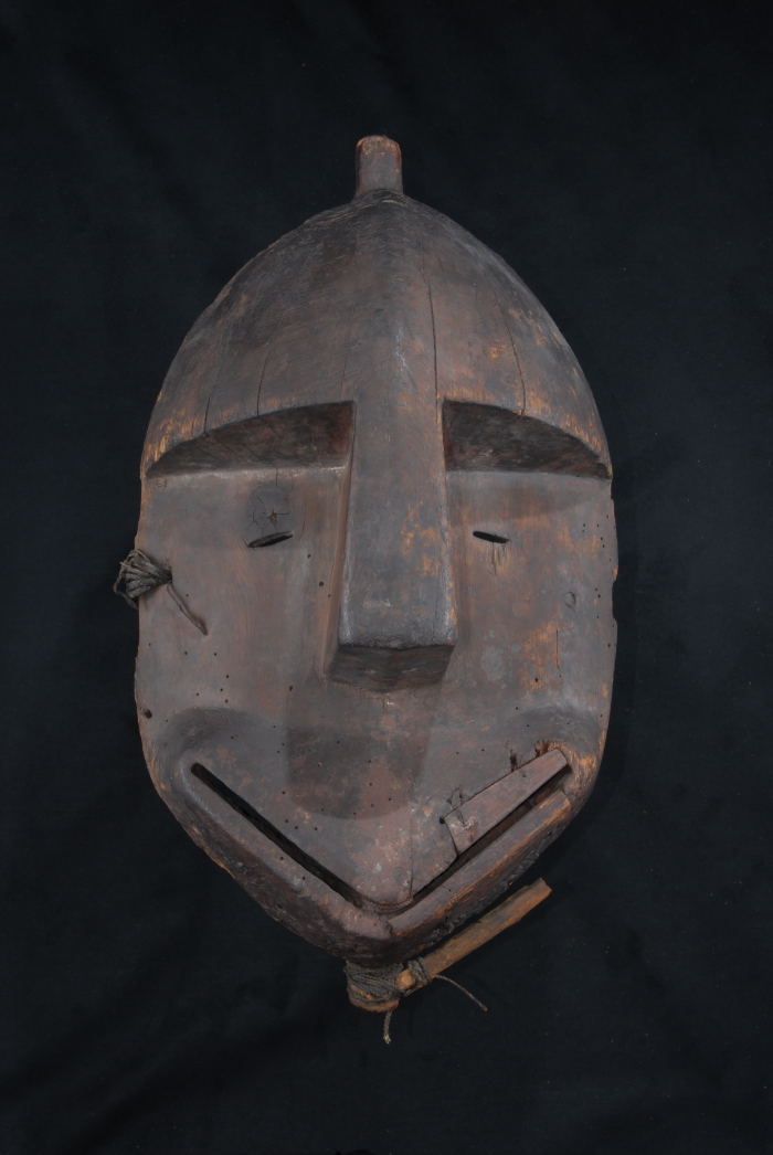 Carved mask (Nukallpiaq--Man)