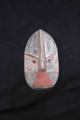 Carved mask (Nakllegnaq--Pitiful One)